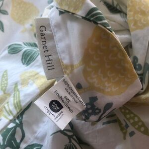 Garnet Hill Duvet Cover with Yellow and Green Design - ducks